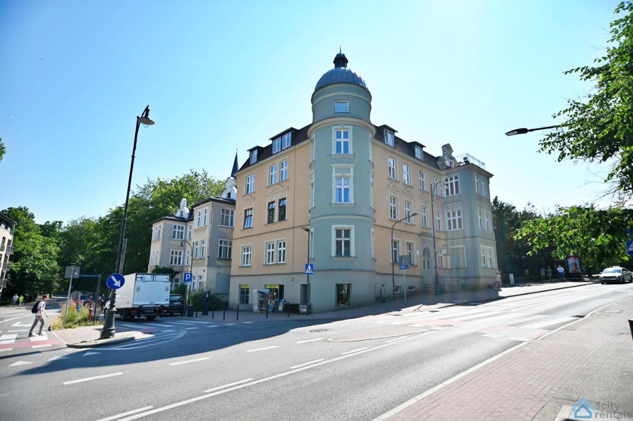 Beige And Red 3City Studio In Sopot With Outdoor Parking By Noclegi Renters Bagian luar foto