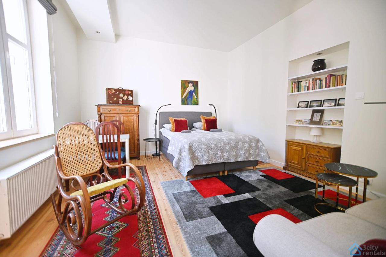 Beige And Red 3City Studio In Sopot With Outdoor Parking By Noclegi Renters Bagian luar foto